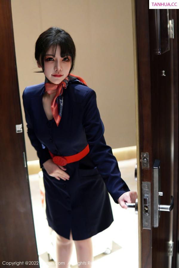   [XiuRen]高清写真图 2022.12.27 No.6048 桃桃子_ 空姐制服第14张图片
